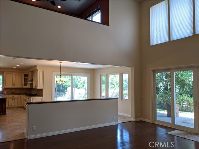 Building Photo - 2150 Highland Vista Dr