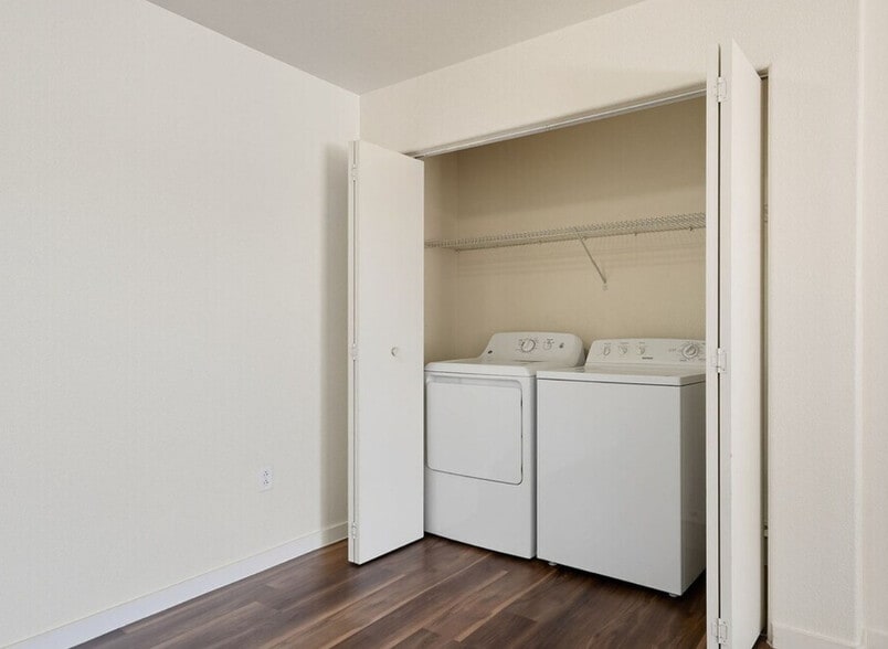 Building Photo - Copper Canyon