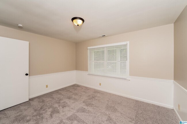 Building Photo - 753 Vaughn Cir