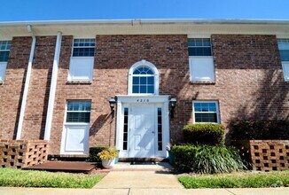 Building Photo - 4210 Lake Underhill Rd
