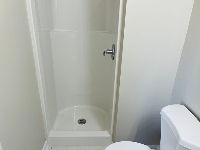 Building Photo - Wow! Renovated 3 bedroom home in Fairburn! Must See!