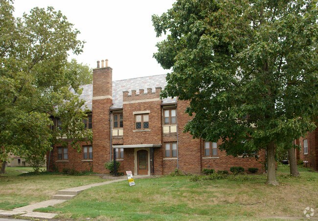 Primary Photo - 1542 Northwest Blvd