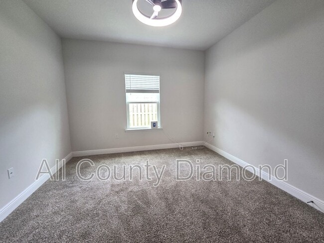 Building Photo - 4861 Sweetspire Dr