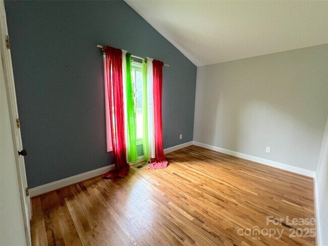 Building Photo - 5745 Riviere Dr