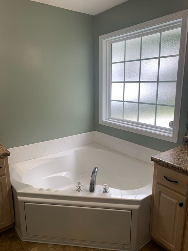 Building Photo - Stunning 3-Bedroom Home in Parish Crossing...