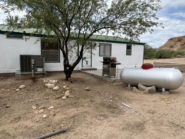 Building Photo - 1805 Desert Tortoise Rd