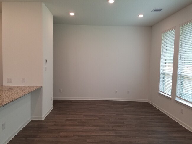 Building Photo - 535 Bristol Tide Ct