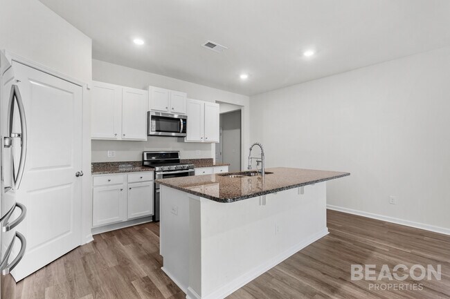 Building Photo - 9120 St Thomas Ct