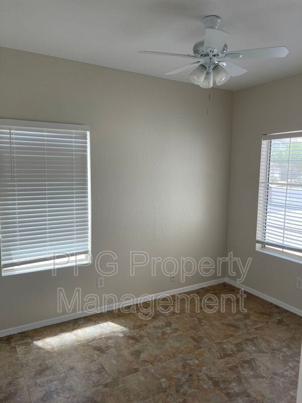 Building Photo - 13597 W Desert Flower Dr