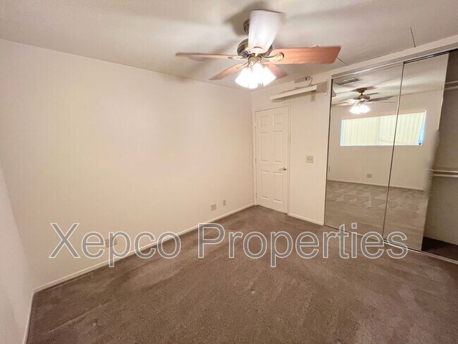 Building Photo - 420 N Villa Ct