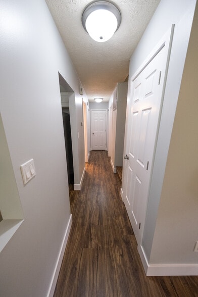 Building Photo - 4263 Eagle Crest Dr