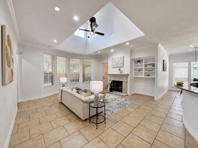 Building Photo - 3301 Elm Creek Dr