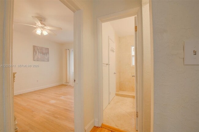 Building Photo - 2463 Pine Tree Dr