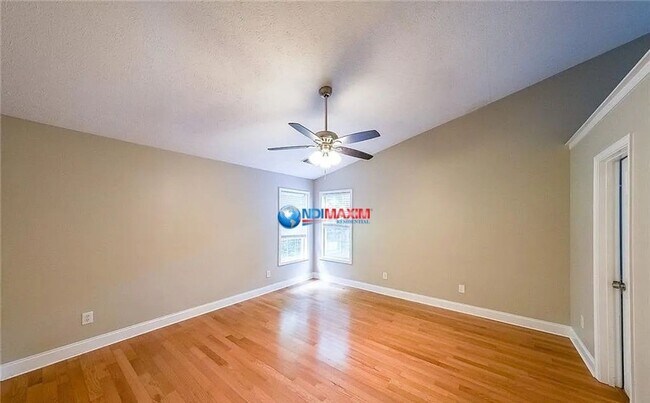 Building Photo - Nice ranch in the COLLINS HILL cluster in ...