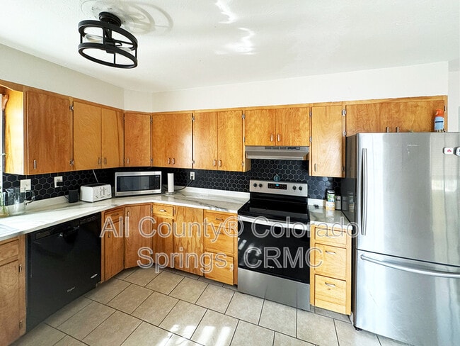Building Photo - 1021 Norwood Ave