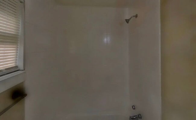 Building Photo - AVAILABLE NOW