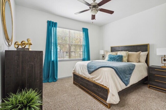 Building Photo - One Month Free Rent & Only $99 to Lock It In!