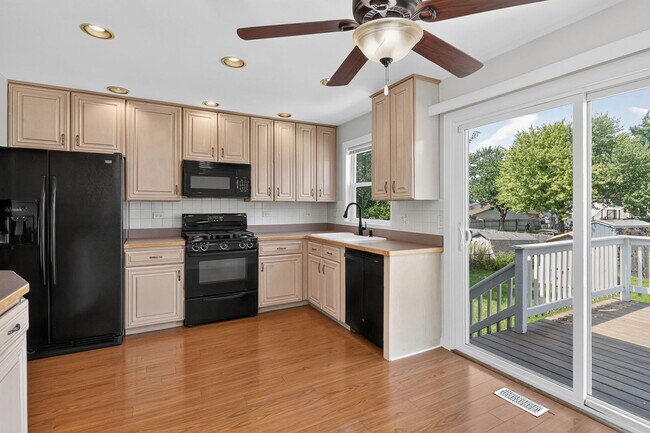 Building Photo - 436 Fordham Pl