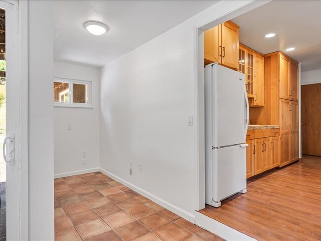 Building Photo - 336 Triplett Dr