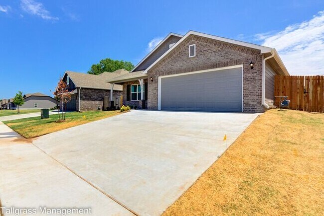 Building Photo - Beautiful 4/2.5/2 in Sand Springs!