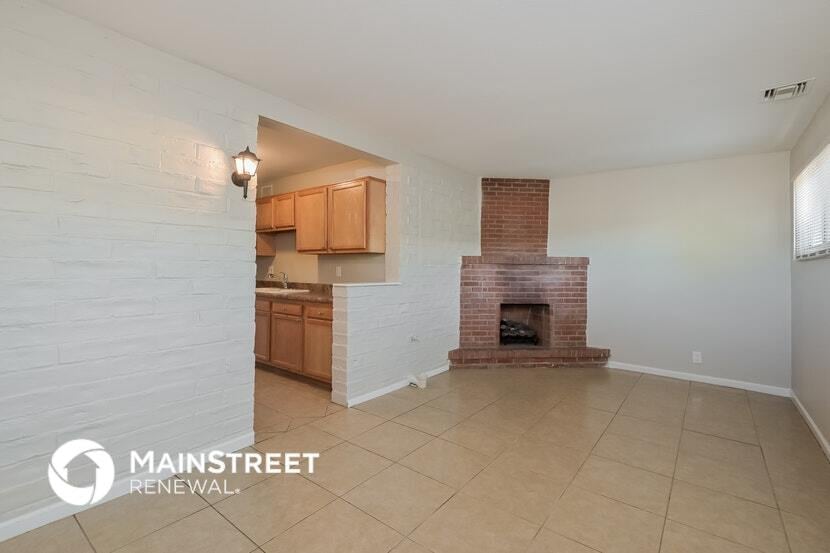 Building Photo - 1727 S Winstel Ave