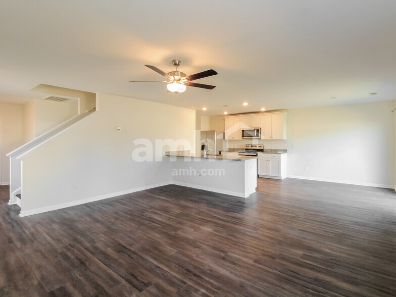 Building Photo - 1351 John Swann St