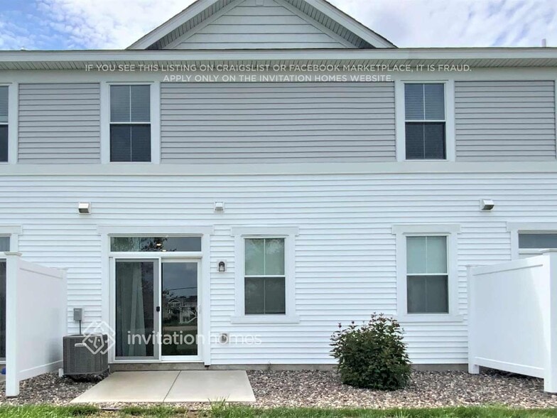 Building Photo - 16710 Dunkirk Cir N