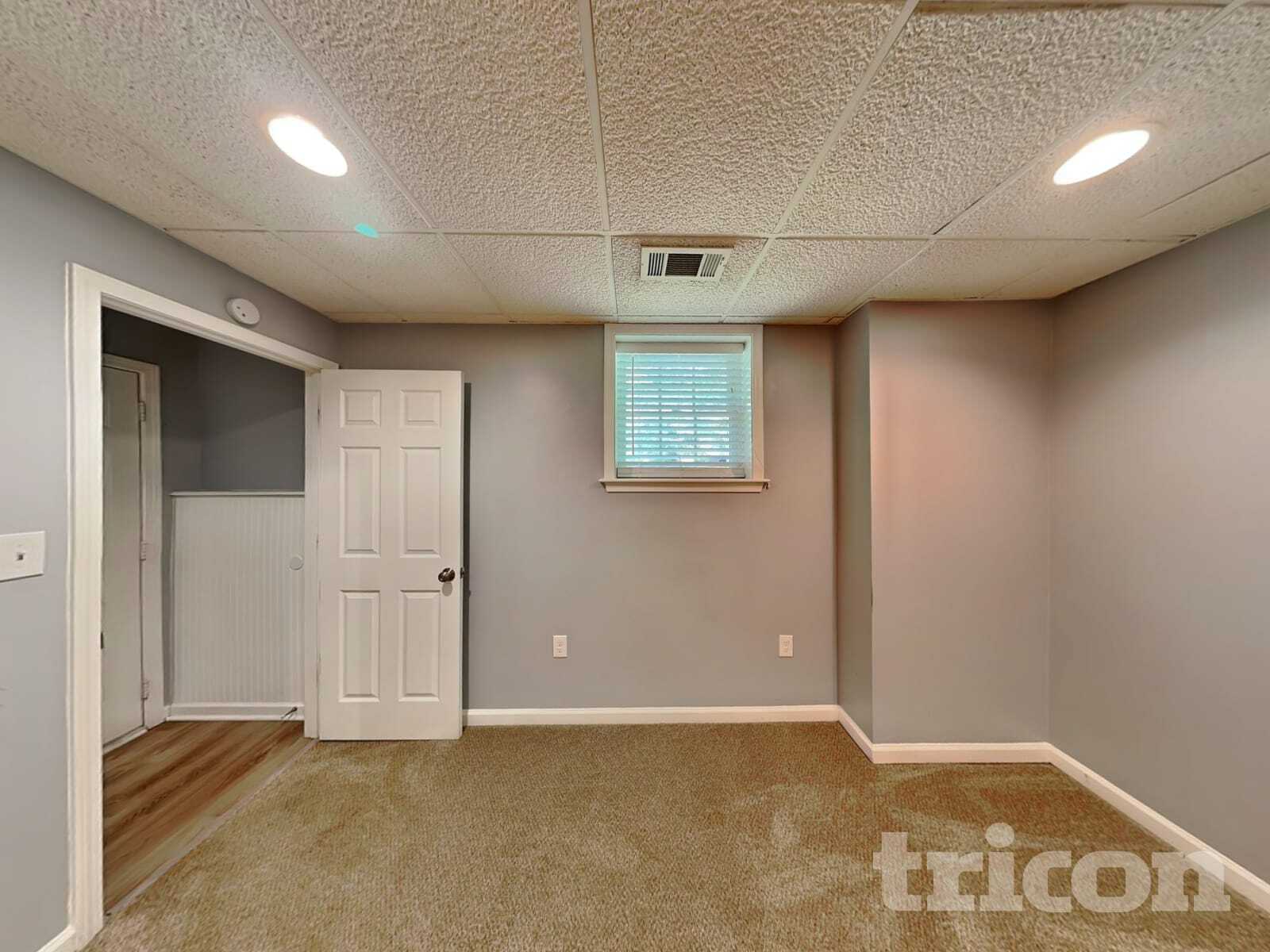 Building Photo - 411 Stewart Dr