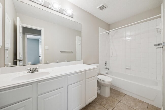Building Photo - 18214 Olive Tree Ct