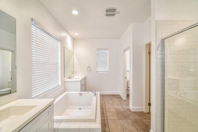Building Photo - 211 W Tribella Ct