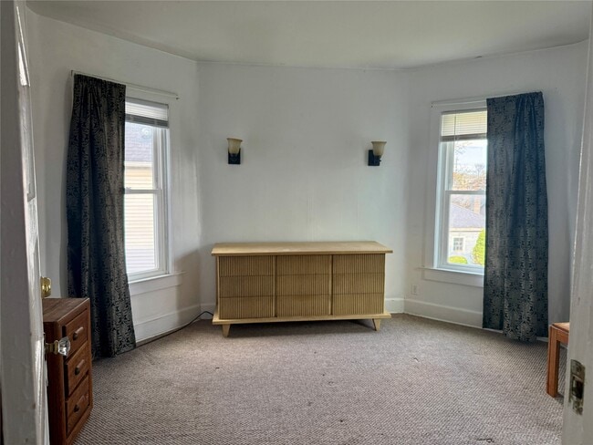 Building Photo - 14 Dennison Ave