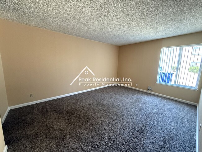 Building Photo - 8907 Rancho Grande Ct