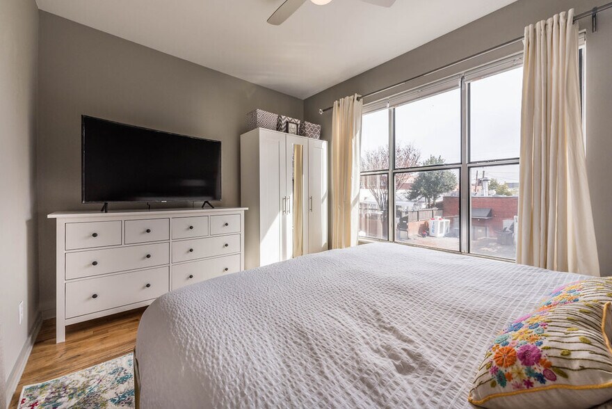 Master Bedroom - 238 Walker St SW