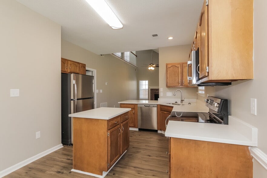 Building Photo - 4714 Saxonbury Way