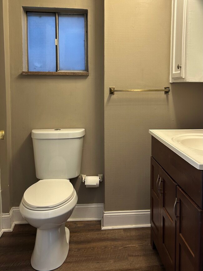 Building Photo - 256 Whipple St