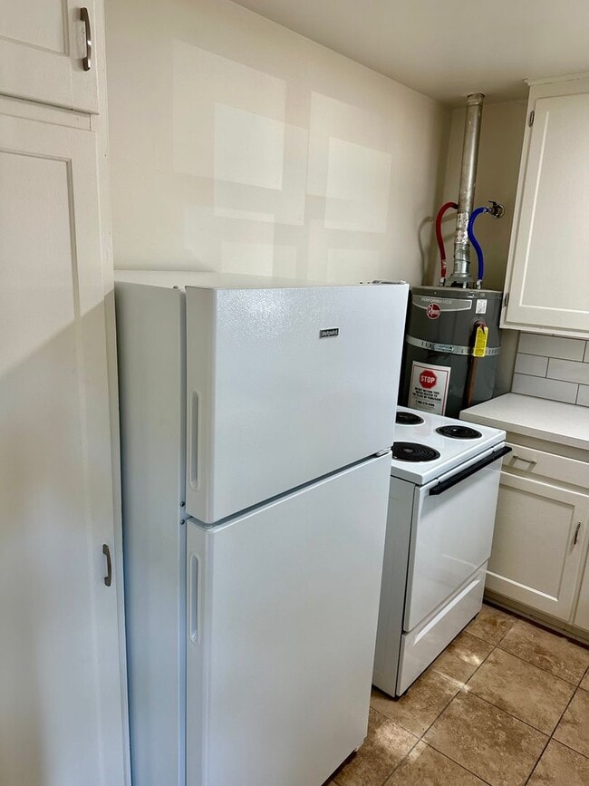 Building Photo - 1/2 Off 2nd Month's Rent