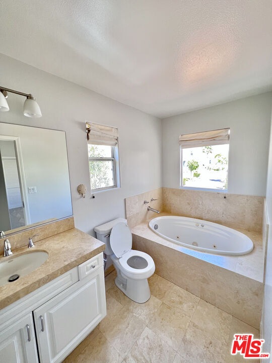 Building Photo - 6483 Zuma View Pl