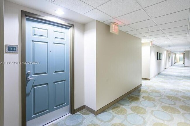 Building Photo - 3020 NE 32nd Ave