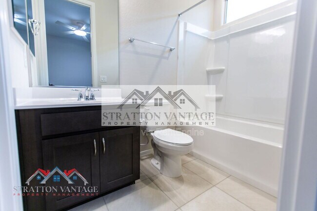 Building Photo - 17645 W Palo Verde Dr