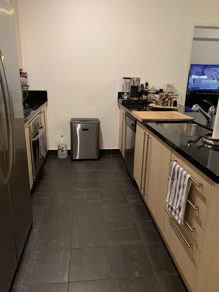 Kitchen - 1111 SW 1st Ave