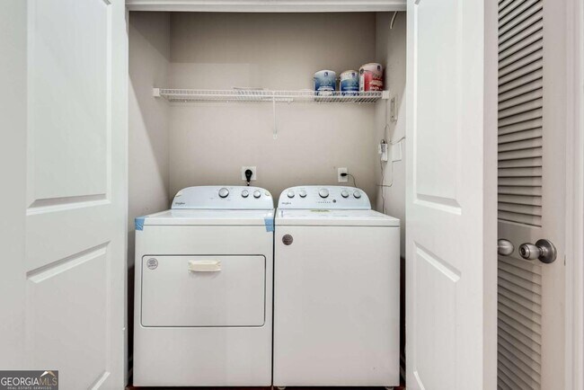 Building Photo - 821 Ralph McGill Blvd NE