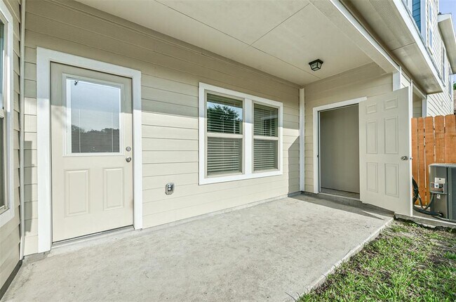 Building Photo - 3556 Terreno Vista Blvd