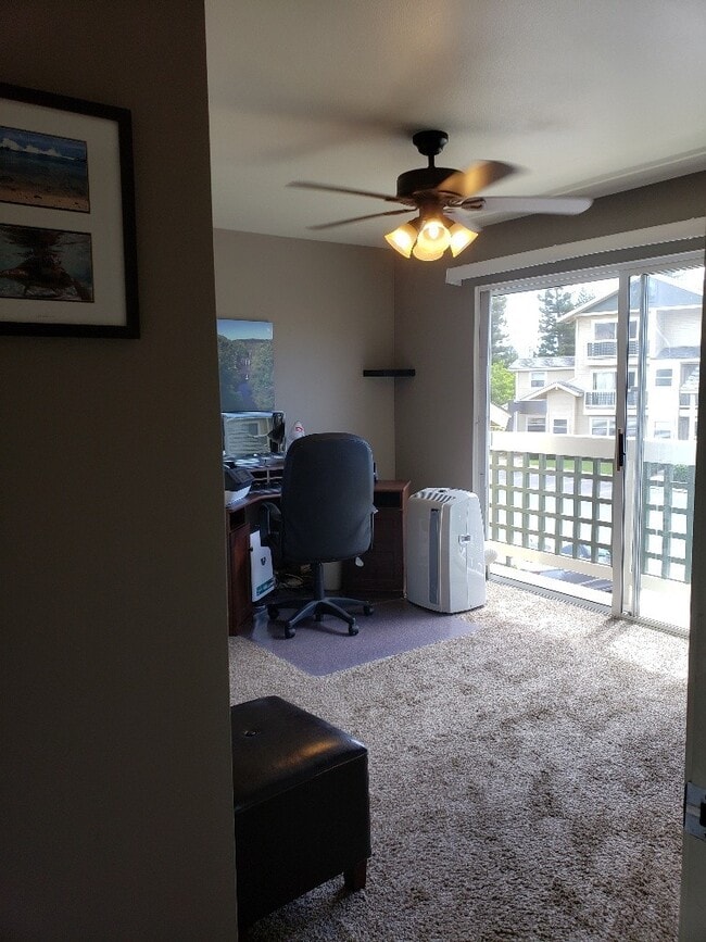 Building Photo - Beautiful Fully Furnished Condo