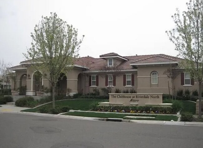 Building Photo - IMMACULATE NATOMAS 4/3 plus office!  Pleas...