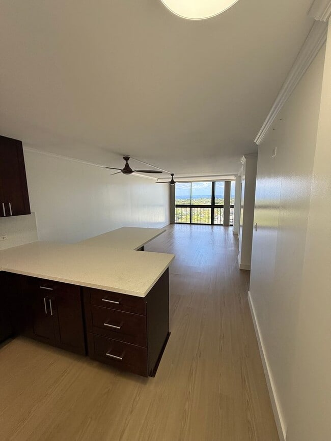 Building Photo - 4300 Waialae Ave