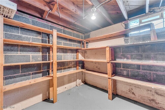 Building Photo - 6306 Westlake Ave