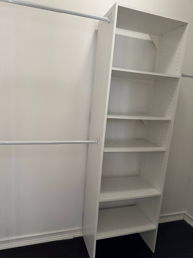 Building Photo - 560 Fountain Ave