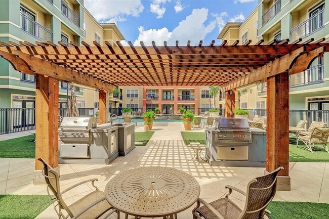 Building Photo - 1711 Old Spanish Trl