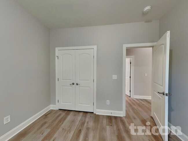 Building Photo - 2312 Joneshurst Wy