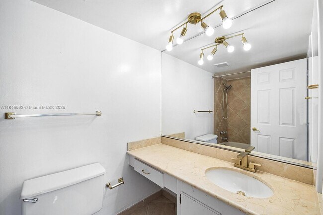 Building Photo - 6770 Indian Creek Dr